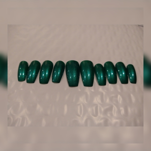 Press on nails long coffin green - Picture 2 of 4